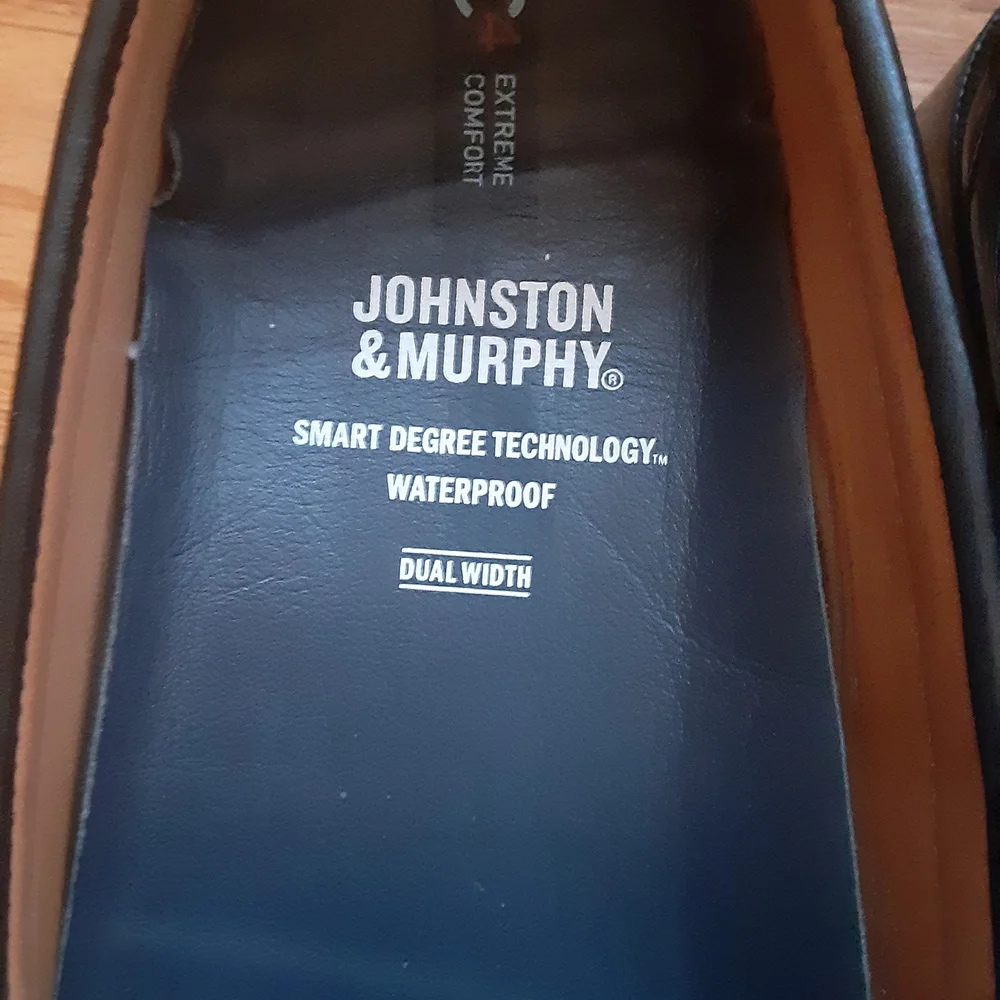 Johnston And Murphy Leather Loafers - Picture 8 of 8